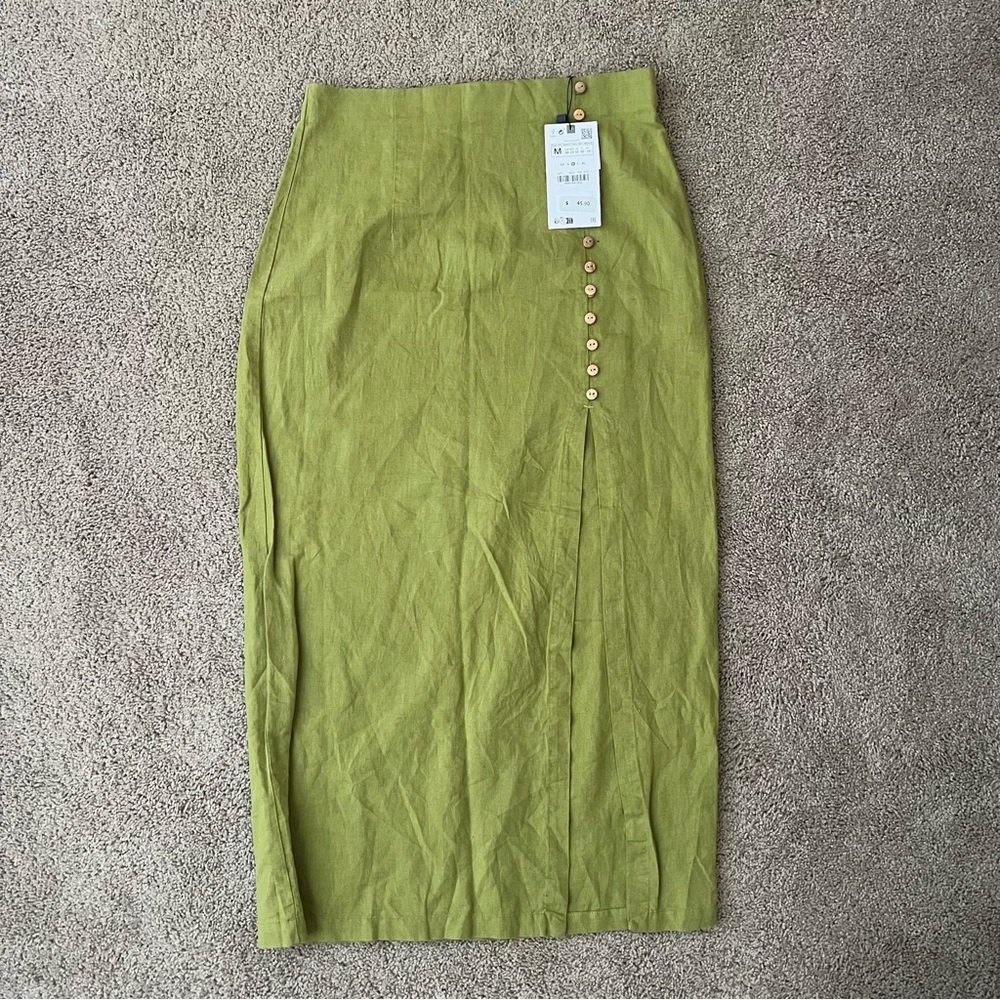 Zara Chartreuse Green Linen Blend Skirt w/ Front Slit & button detail NWT
